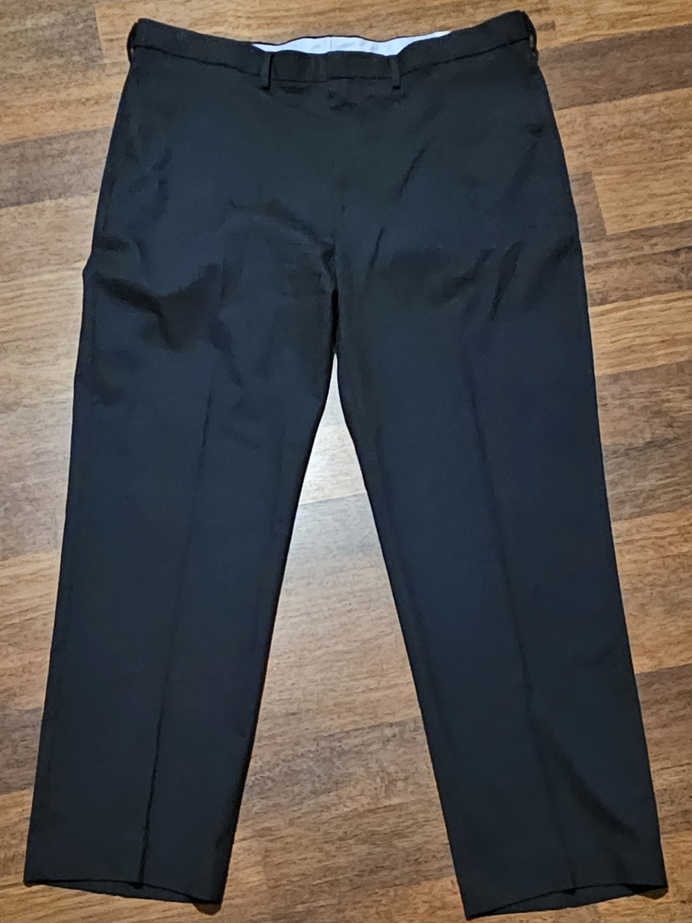 J. M. HAGGAR mens classic fit Dress Pants SIZE 44x29 COLOR NAVY CP18